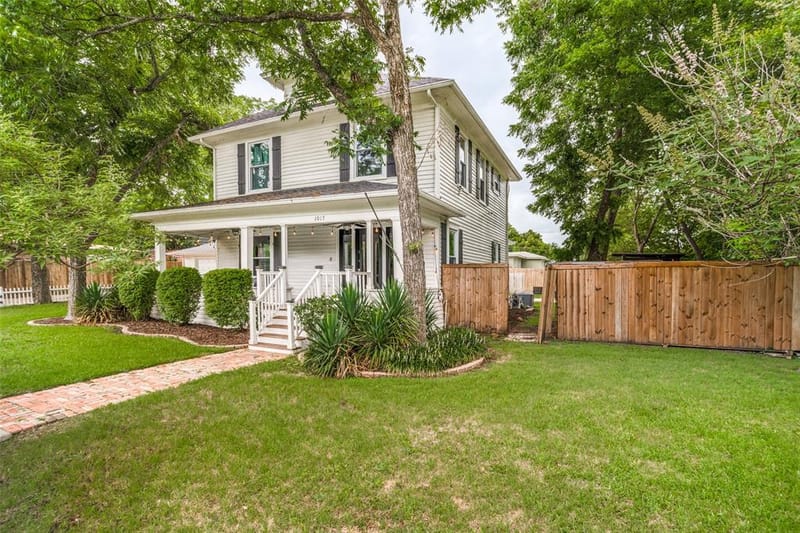 1015 N College Street, McKinney TX 75069 - Photo 4