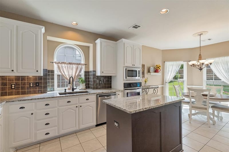 2716 Parkside Lane, McKinney TX 75072 - Photo 13