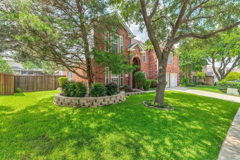 2716 Parkside Lane, McKinney TX 75072 - Photo 3