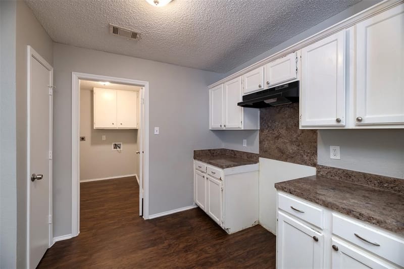 200 Caprock Drive, Arlington TX 76018 - Photo 9