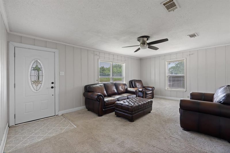 111 W Shelton Street, Alvarado TX 76009 - Photo 2