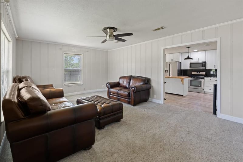 111 W Shelton Street, Alvarado TX 76009 - Photo 3