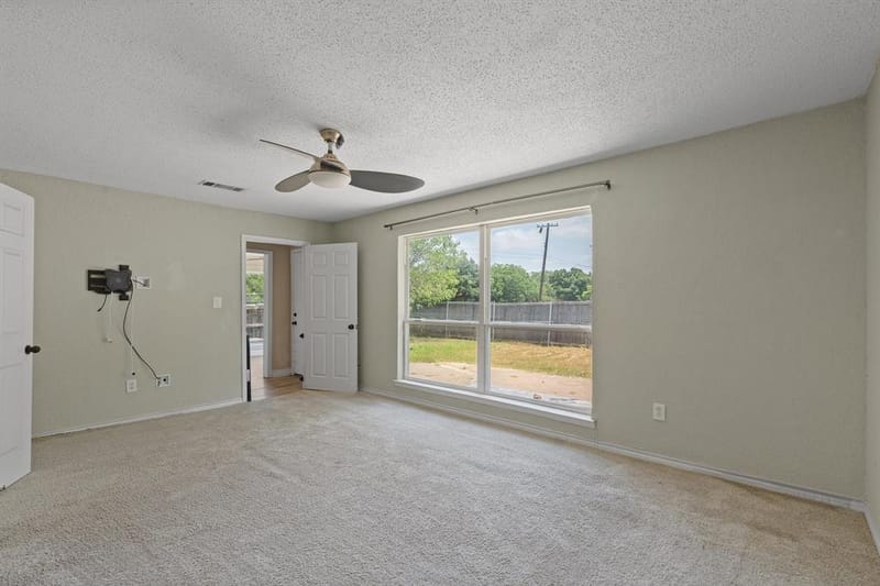 111 W Shelton Street, Alvarado TX 76009 - Photo 9