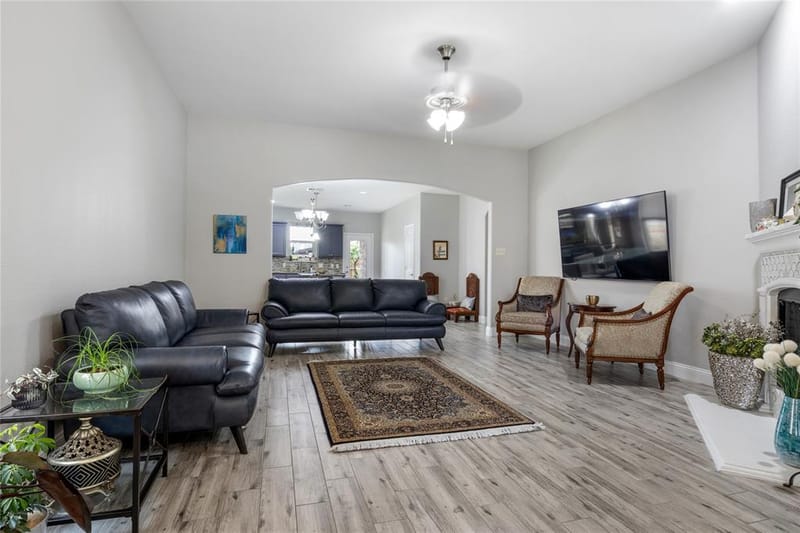 10121 Bridgewater Drive, McKinney TX 75072 - Photo 6