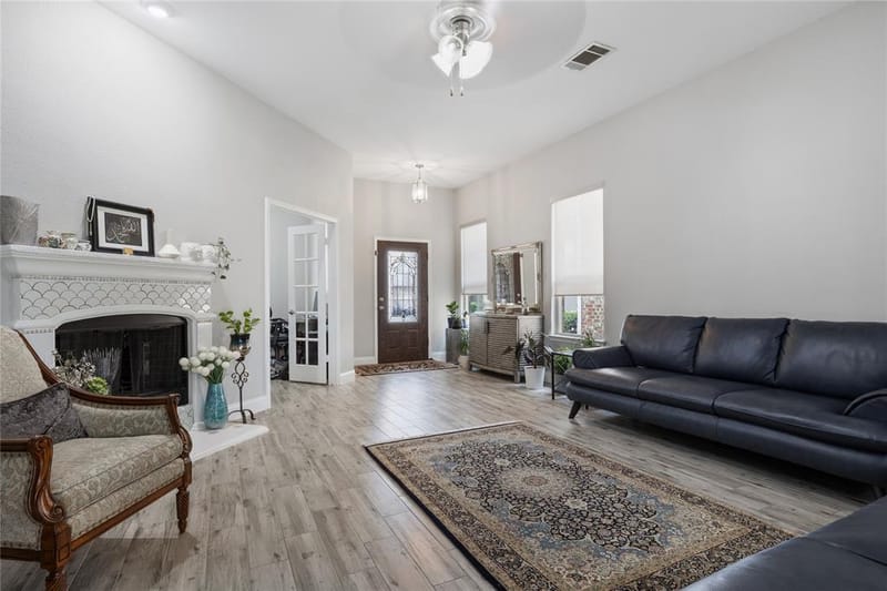 10121 Bridgewater Drive, McKinney TX 75072 - Photo 8