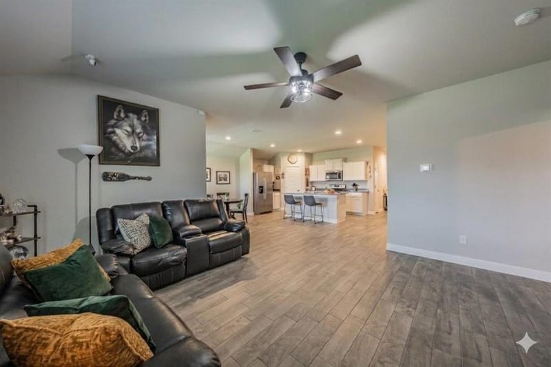 713 Breckenridge Park Drive, Alvarado TX 76009 - Photo 9