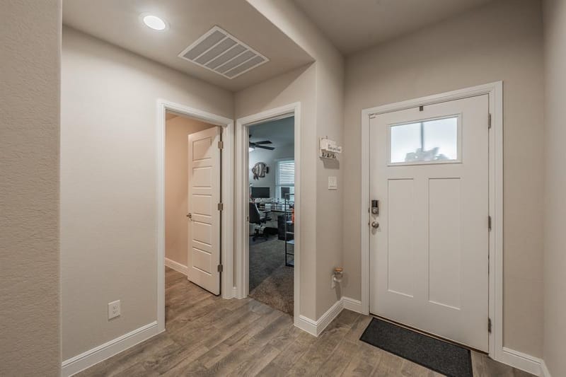 713 Breckenridge Park Drive, Alvarado TX 76009 - Photo 4