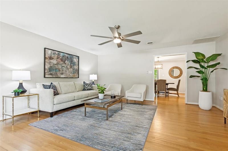 306 S Lois Lane, Richardson TX 75081 - Photo 2
