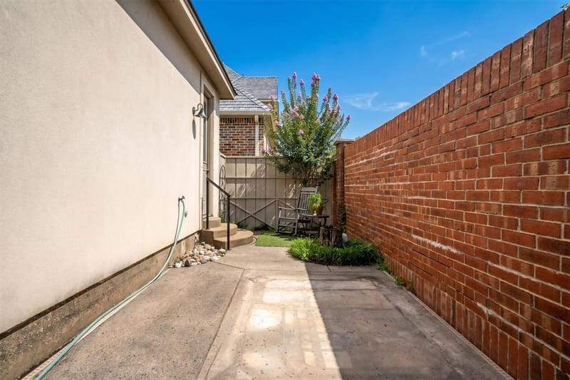 12 Park Row Court, Pantego TX 76013 - Photo 32