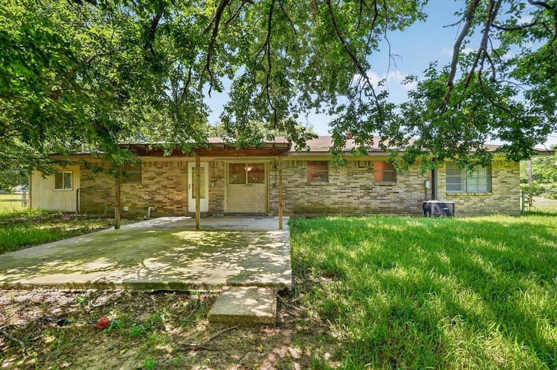 387 Avenue D, Point TX 75472 - Photo 28