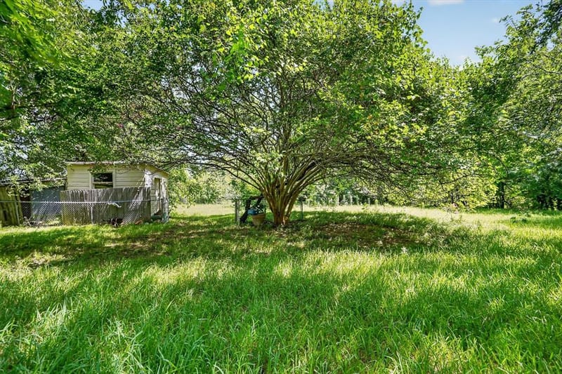 387 Avenue D, Point TX 75472 - Photo 30