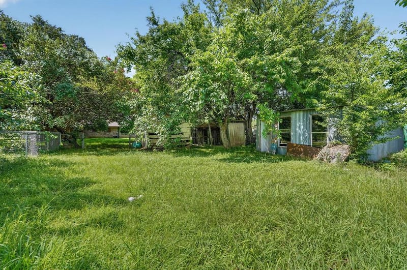 387 Avenue D, Point TX 75472 - Photo 31