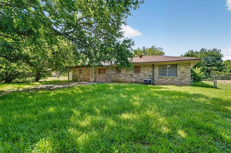 387 Avenue D, Point TX 75472 - Photo 29