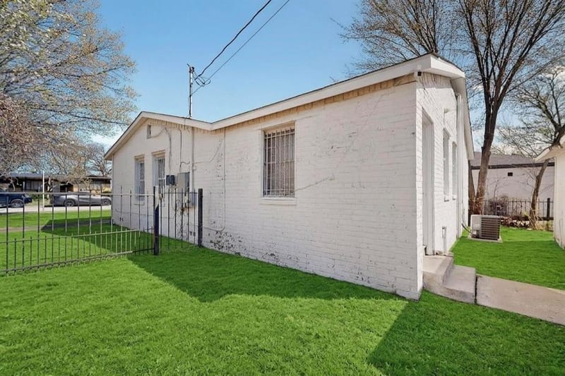 1300 E Mulkey Street, Fort Worth TX 76104 - Photo 22