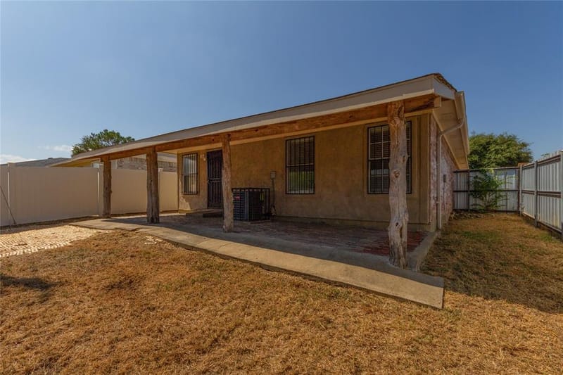 2428 Summit Lane, Dallas TX 75227 - Photo 14