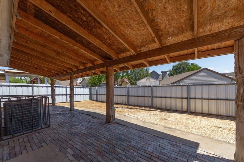 2428 Summit Lane, Dallas TX 75227 - Photo 15