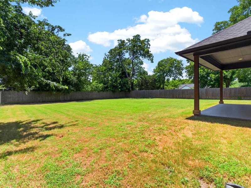 902 N Main Street, Tioga TX 76271 - Photo 28