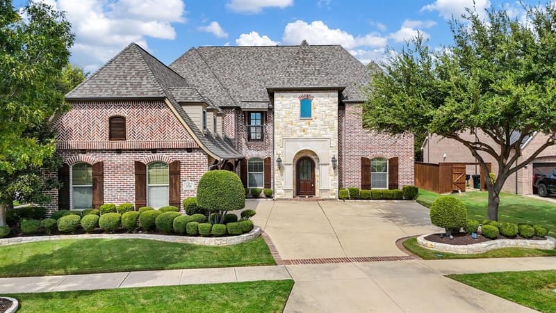 3920 Briar Tree Lane, Frisco TX 75034 - Photo 2