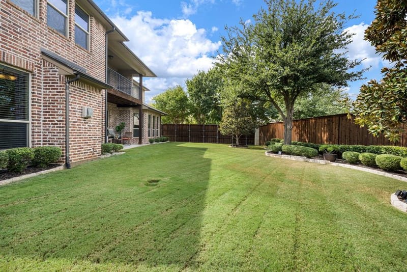 3920 Briar Tree Lane, Frisco TX 75034 - Photo 10