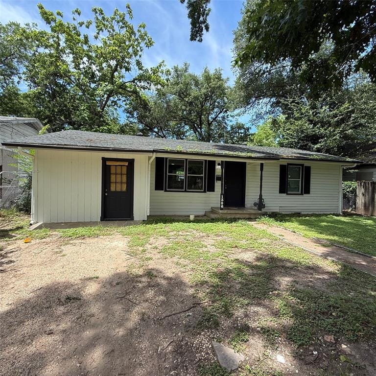 1306 Liveoak Avenue, Corsicana TX 75110 - Photo 5