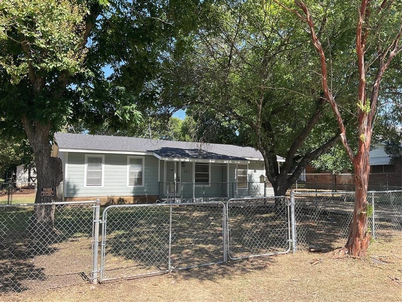 253 County Road 1743, Clifton TX 76634 - Photo 3
