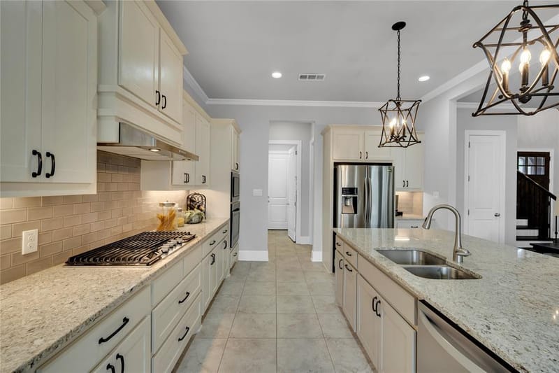 6409 Vintage Lake Drive, Arlington TX 76016 - Photo 10