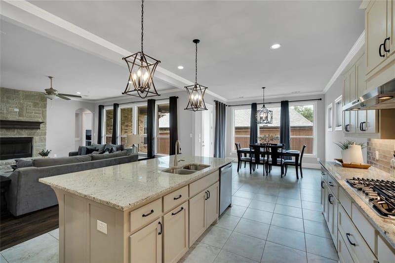6409 Vintage Lake Drive, Arlington TX 76016 - Photo 11