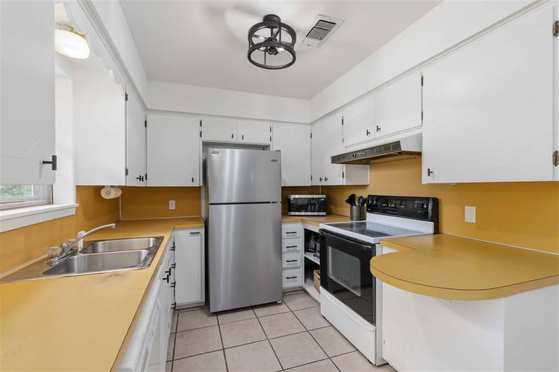 2403 Monticello Street, Brownwood TX 76801 - Photo 10