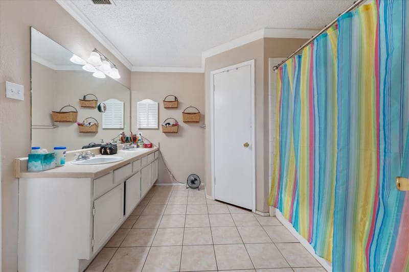 3030 Meadow Creek Court, Grand Prairie TX 75052 - Photo 16