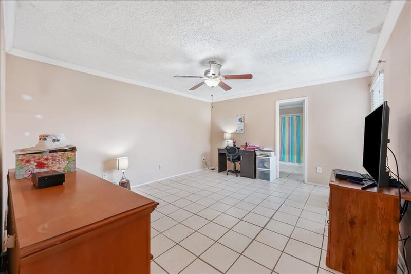3030 Meadow Creek Court, Grand Prairie TX 75052 - Photo 12