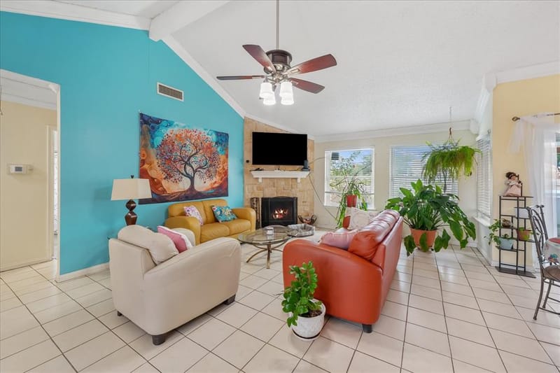 3030 Meadow Creek Court, Grand Prairie TX 75052 - Photo 5