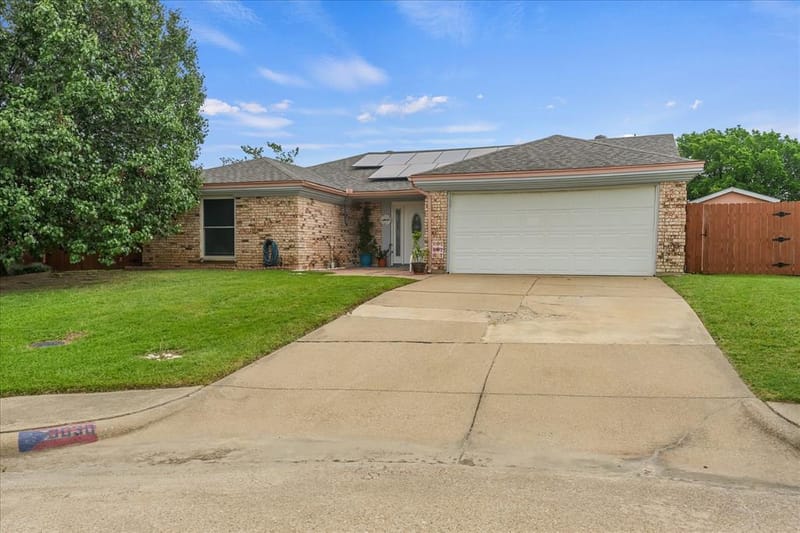 3030 Meadow Creek Court, Grand Prairie TX 75052 - Photo 18