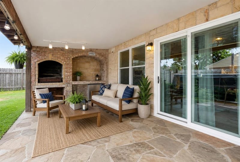 3030 Meadow Creek Court, Grand Prairie TX 75052 - Photo 4