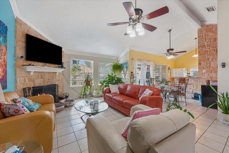 3030 Meadow Creek Court, Grand Prairie TX 75052 - Photo 8
