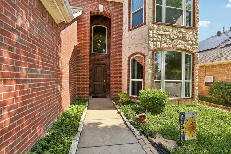 8204 Olympia Drive, McKinney TX 75072 - Photo 3