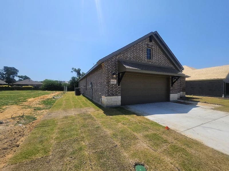 813 Silverleaf Drive, Ennis TX 75119 - Photo 3