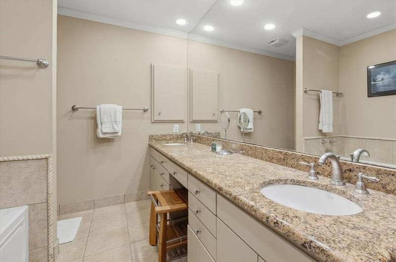 2209 Canterbury Drive, Westover Hills TX 76107 - Photo 27