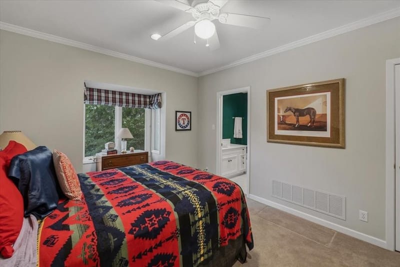 2209 Canterbury Drive, Westover Hills TX 76107 - Photo 31