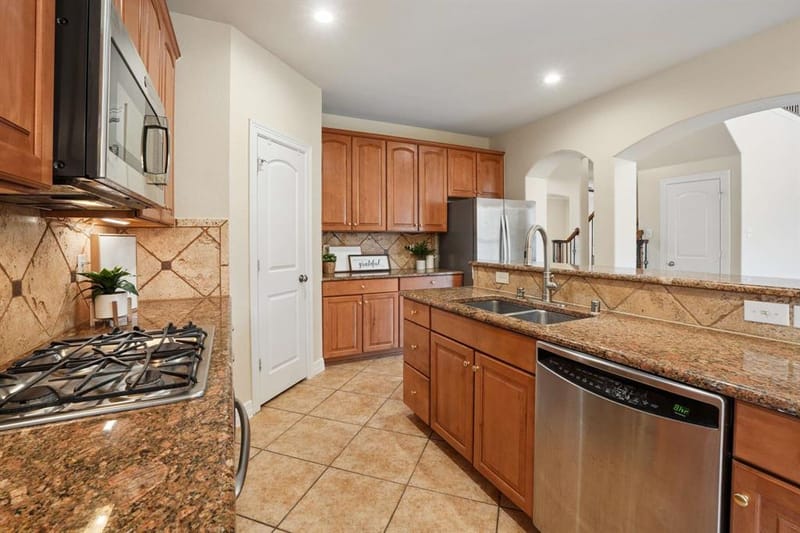 3512 Black Gold Drive, McKinney TX 75070 - Photo 5