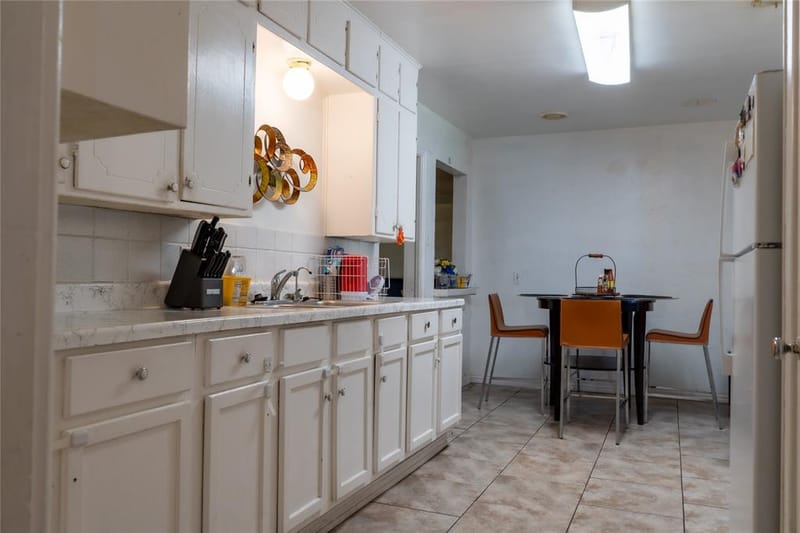 1010 Mcclendon Street, Irving TX 75061 - Photo 7