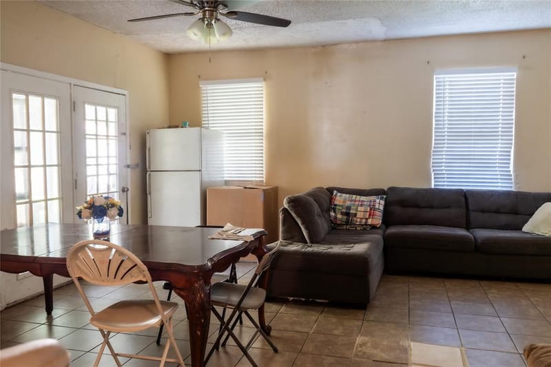 1010 Mcclendon Street, Irving TX 75061 - Photo 11