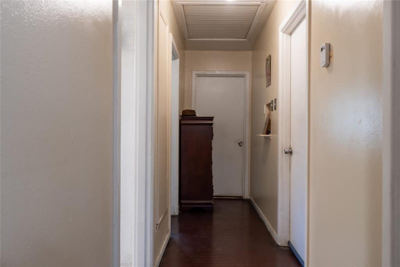 1010 Mcclendon Street, Irving TX 75061 - Photo 8