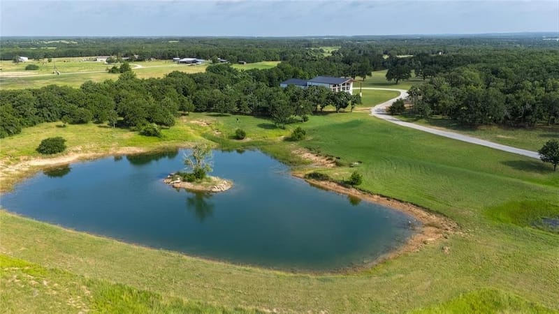 1100 County Road 1785, Sunset TX 76270 - Photo 6