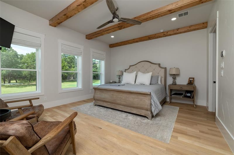 1100 County Road 1785, Sunset TX 76270 - Photo 19