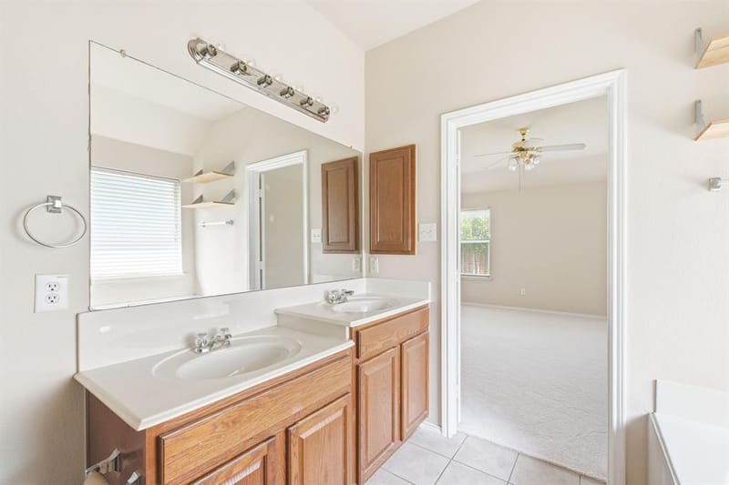 8428 Sonnet Drive, McKinney TX 75071 - Photo 14