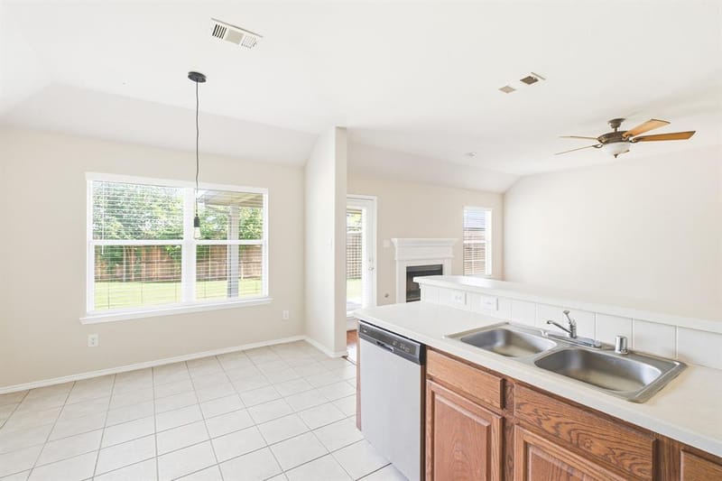 8428 Sonnet Drive, McKinney TX 75071 - Photo 11