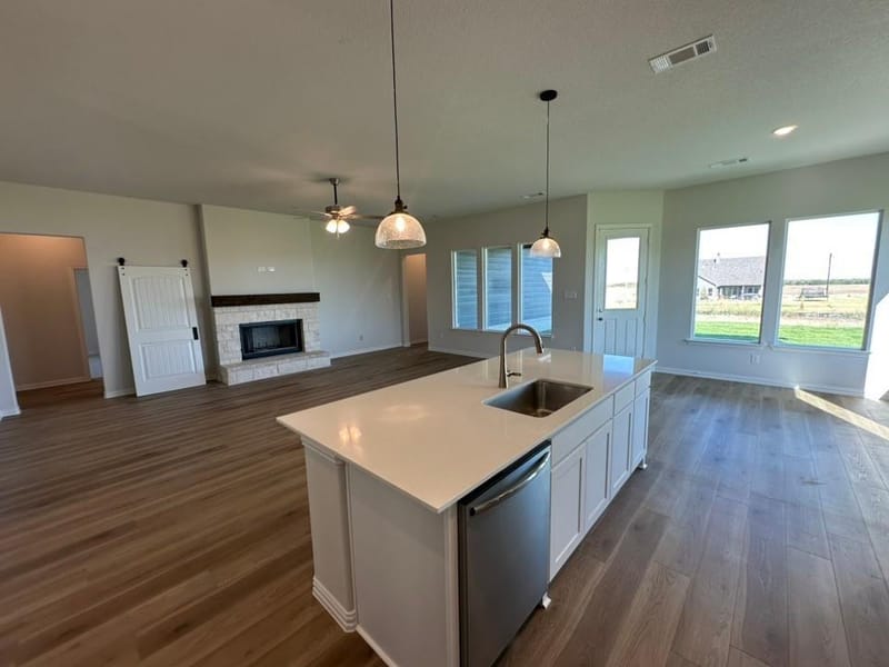 182 Sunny Side Road, Valley View TX 76272 - Photo 8