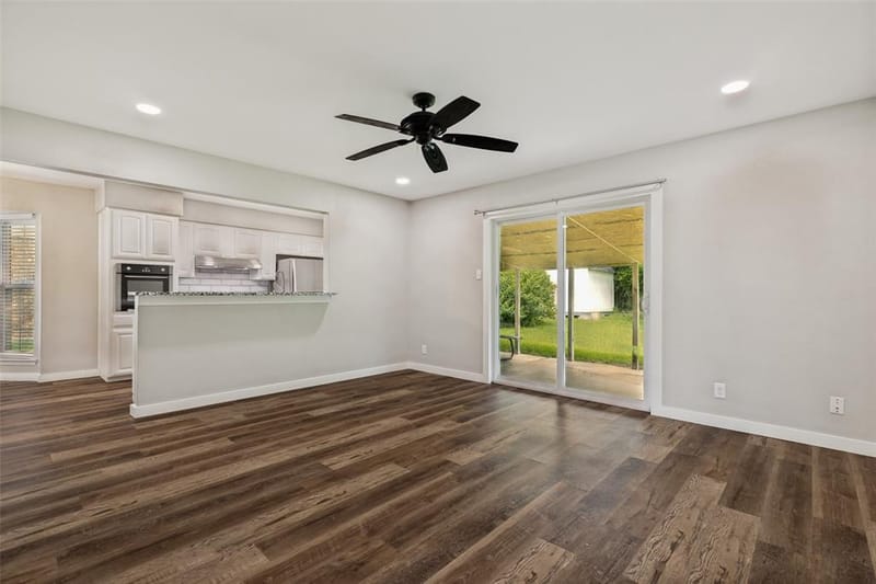 914 S Hyde Park Avenue, Denison TX 75020 - Photo 6
