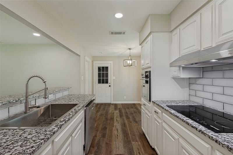 914 S Hyde Park Avenue, Denison TX 75020 - Photo 9