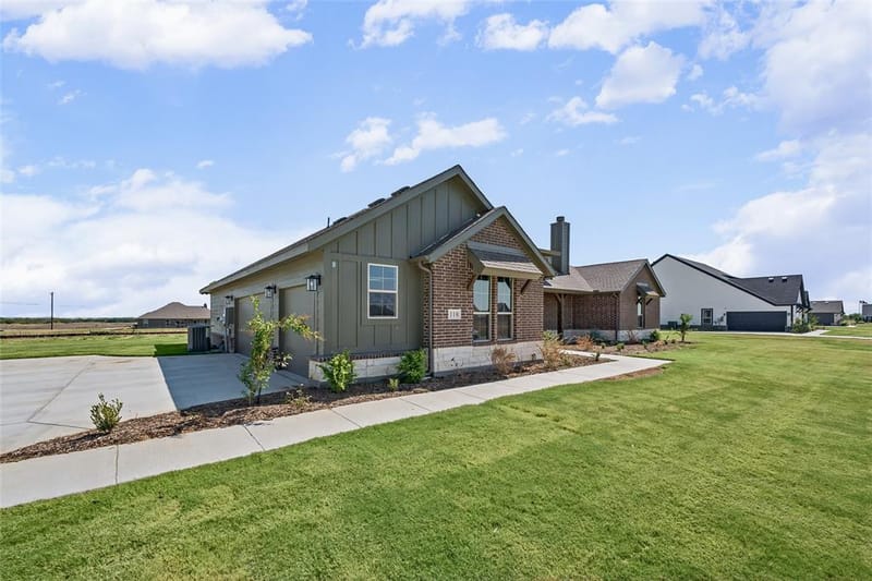 118 Sunny Side Road, Valley View TX 76272 - Photo 2